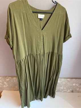 Universal Thread Olive Green V-Neck Tiered Midi Dress